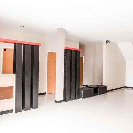 Comfy Homestay Джок'якарта Екстер'єр фото